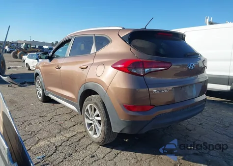 2017 Hyundai Tucson Se z USA, uszkodzony, nr VIN KM8J33A49HU256572